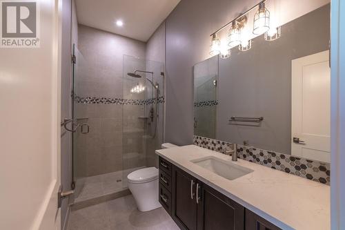 32 Empire Street Unit# 2, Osoyoos, BC - Indoor Photo Showing Bathroom