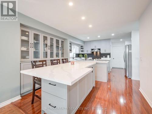 641 Canfield Pl, Shelburne, ON - Indoor Photo Showing Kitchen