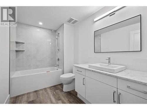 987 Loseth Drive Lot# 3, Kelowna, BC - Indoor Photo Showing Bathroom