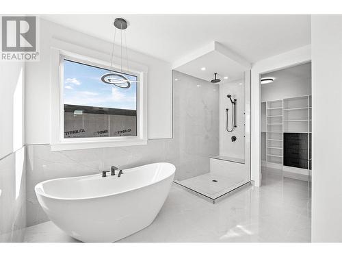 987 Loseth Drive Lot# 3, Kelowna, BC - Indoor Photo Showing Bathroom
