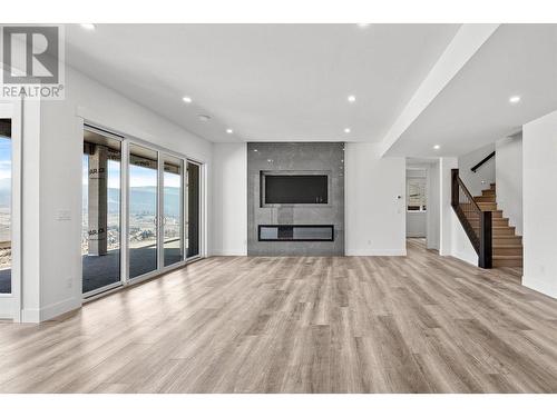 987 Loseth Drive Lot# 3, Kelowna, BC - Indoor Photo Showing Living Room