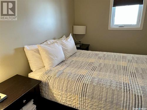 27 1250 Aaro Avenue, Elbow, SK - Indoor Photo Showing Bedroom