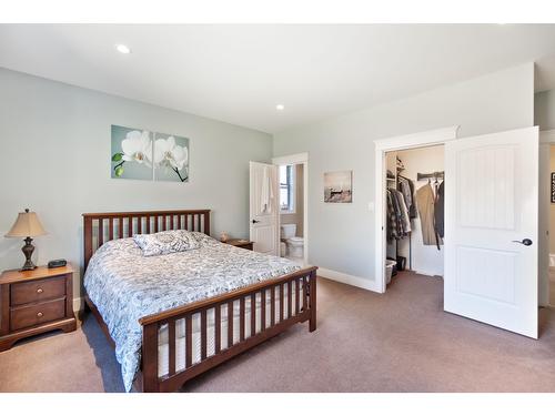 3713 Powell Road, Castlegar, BC - Indoor Photo Showing Bedroom