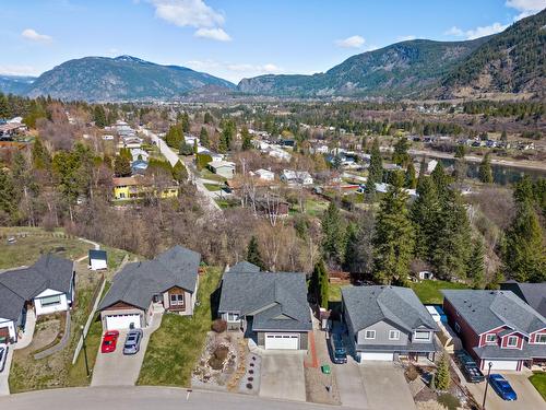 3713 Powell Road, Castlegar, BC - Outdoor With View