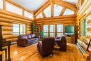 3150 Hanna Creek Road, Warfield, BC  - Indoor Photo Showing Living Room 