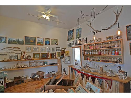 124 Lake Avenue, Silverton, BC - Indoor Photo Showing Other Room