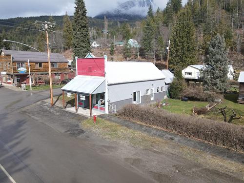 124 Lake Avenue, Silverton, BC - Indoor Photo Showing Other Room