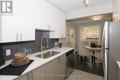 1005 Notre Dame Dr, London, ON - Indoor Photo Showing Kitchen With Double Sink