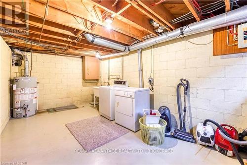 2036 Lakeshore Road, Sarnia, ON - Indoor Photo Showing Laundry Room