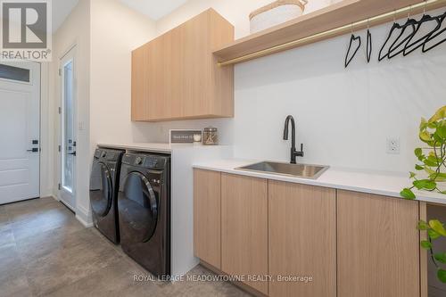 363 Albert St, Guelph/Eramosa, ON - Indoor Photo Showing Laundry Room