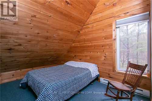 2096 Bruce Rd 9 Road, Northern Bruce Peninsula, ON - Indoor Photo Showing Bedroom