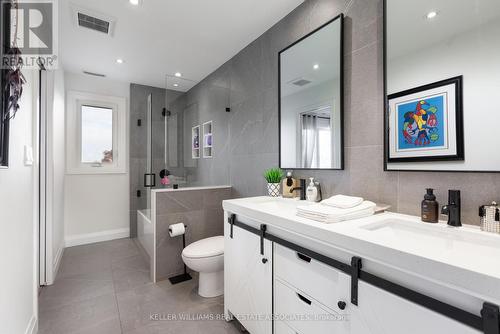 973 Alberton Rd S, Hamilton, ON - Indoor Photo Showing Bathroom