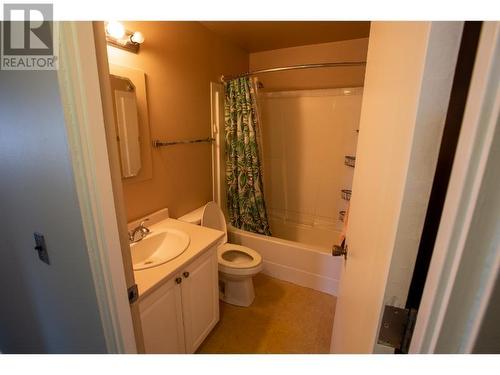 11 Amber Drive, Logan Lake, BC - Indoor Photo Showing Bathroom