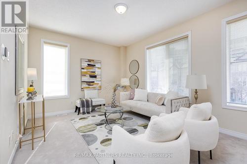 #Th11 -230 South Park Rd, Markham, ON - Indoor Photo Showing Living Room
