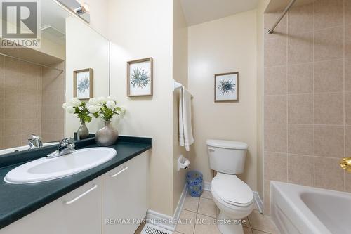 #Th11 -230 South Park Rd, Markham, ON - Indoor Photo Showing Bathroom