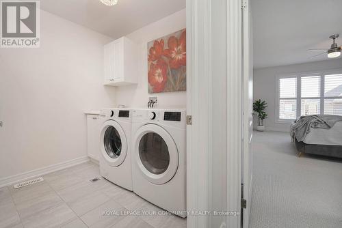 27 Robb Thompson Rd, East Gwillimbury, ON - Indoor Photo Showing Laundry Room