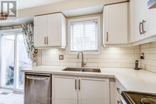 20 Villers St, Barrie, ON - Indoor Photo Showing Kitchen With Double Sink With Upgraded Kitchen