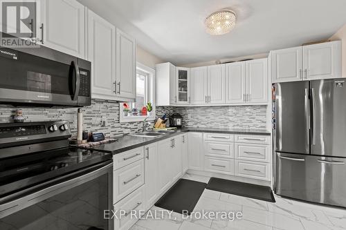29 Stalbridge Ave, Brampton, ON - Indoor Photo Showing Kitchen With Double Sink With Upgraded Kitchen