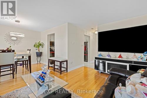 29 Stalbridge Ave, Brampton, ON - Indoor Photo Showing Living Room