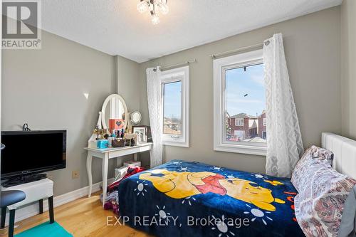 29 Stalbridge Ave, Brampton, ON - Indoor Photo Showing Bedroom