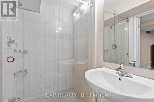 29 Stalbridge Ave, Brampton, ON - Indoor Photo Showing Bathroom