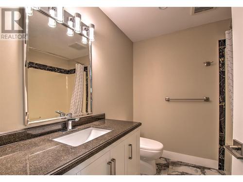 7509 Kennedy Lane, Vernon, BC - Indoor Photo Showing Bathroom