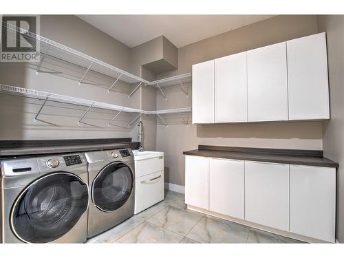 7509 Kennedy Lane, Vernon, BC - Indoor Photo Showing Laundry Room