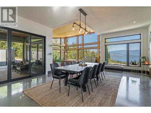 2559 Panoramic Way, Blind Bay, BC - Indoor Photo Showing Dining Room