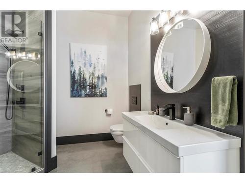 2559 Panoramic Way, Blind Bay, BC - Indoor Photo Showing Bathroom