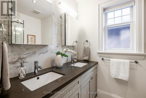 554 Briar Hill Ave, Toronto, ON - Indoor Photo Showing Bathroom
