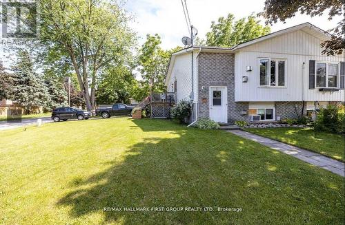 301 Beech St W, Whitby, ON - Outdoor