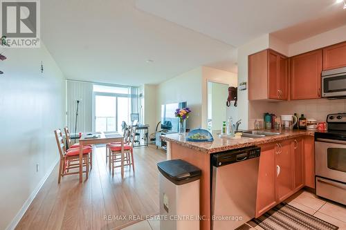 1611 - 4900 Glen Erin Drive, Mississauga, ON - Indoor Photo Showing Kitchen With Double Sink