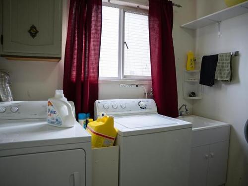 275 Puett Ranch Road, Kamloops, BC - Indoor Photo Showing Laundry Room