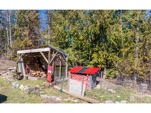 853 Birchmont Drive, Creston, BC - Outdoor