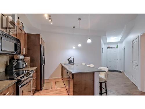 1331 Ellis Street Unit# 204, Kelowna, BC - Indoor Photo Showing Kitchen