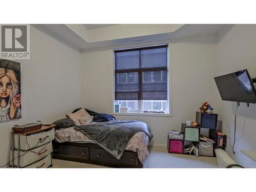 1331 Ellis Street Unit# 204, Kelowna, BC - Indoor Photo Showing Bedroom