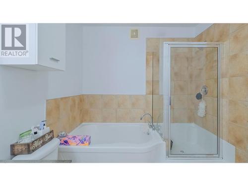 1331 Ellis Street Unit# 204, Kelowna, BC - Indoor Photo Showing Bathroom