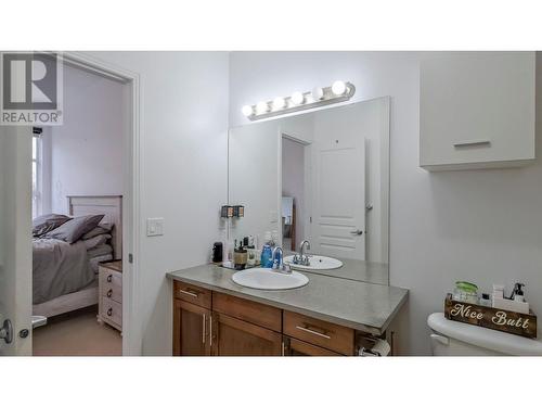 1331 Ellis Street Unit# 204, Kelowna, BC - Indoor Photo Showing Bathroom