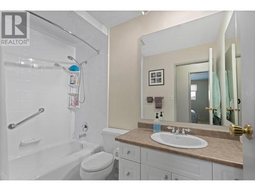 3574 East Vernon Road, Vernon, BC - Indoor Photo Showing Bathroom