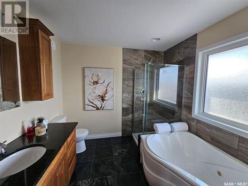 10304 Bunce Crescent, North Battleford, SK - Indoor Photo Showing Bathroom