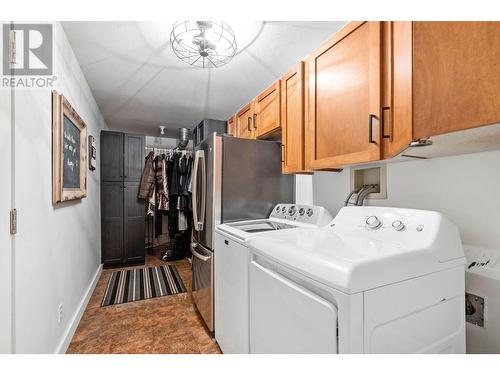 715 Barrera Road Unit# 8, Kelowna, BC - Indoor Photo Showing Laundry Room