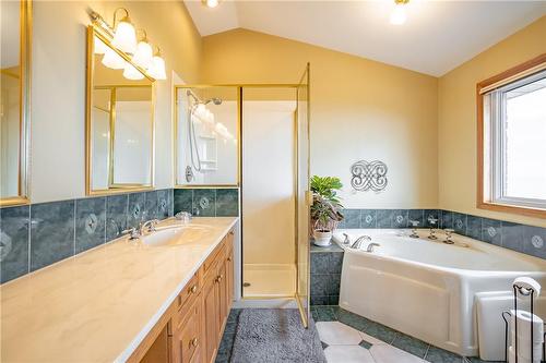 2948 North Shore Drive, Lowbanks, ON - Indoor Photo Showing Bathroom