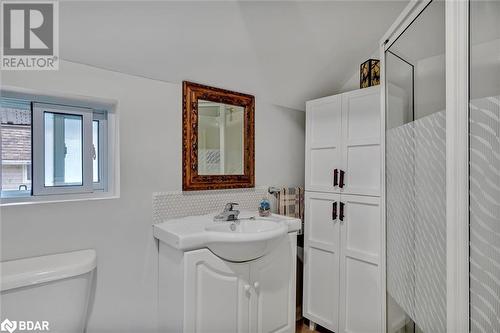 32 & 33 Hazel Street, Dunsford, ON - Indoor Photo Showing Bathroom