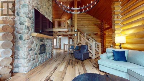 999 Fourth Lin, Sault Ste. Marie, ON - Indoor Photo Showing Living Room With Fireplace