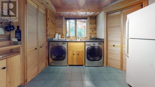 999 Fourth Lin, Sault Ste. Marie, ON - Indoor Photo Showing Laundry Room