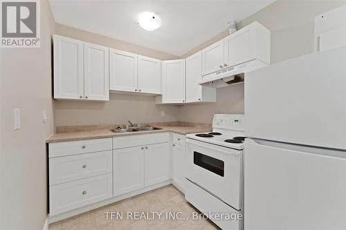199-215 John Street E, Chatham-Kent, ON - Indoor Photo Showing Kitchen With Double Sink