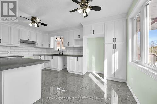 58 Duchess Dr, Cambridge, ON - Indoor Photo Showing Kitchen With Upgraded Kitchen
