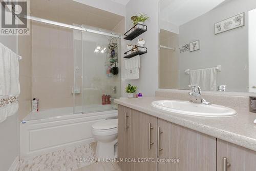55 Weatherall Avenue, Cambridge, ON - Indoor Photo Showing Bathroom