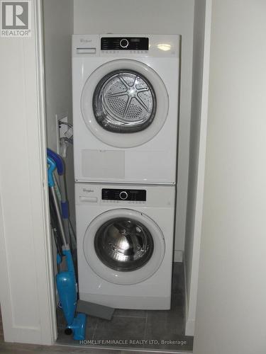 702 - 128 King St North Street, Waterloo, ON - Indoor Photo Showing Laundry Room
