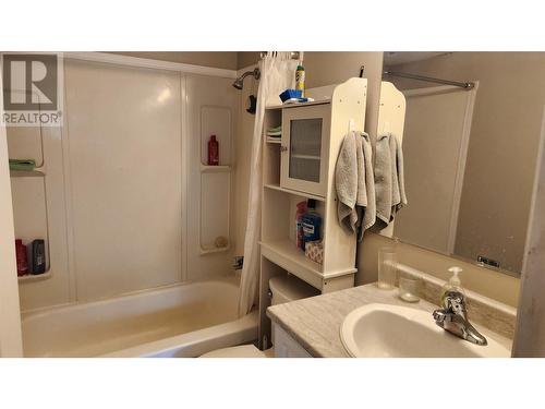 1410 Penticton Avenue Unit# 308, Penticton, BC - Indoor Photo Showing Bathroom